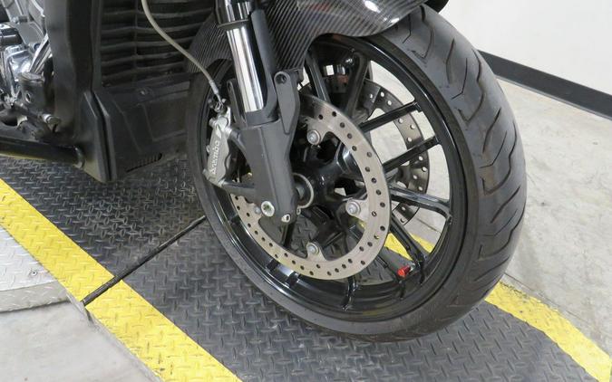 2022 Indian Motorcycle® Challenger® Black Metallic