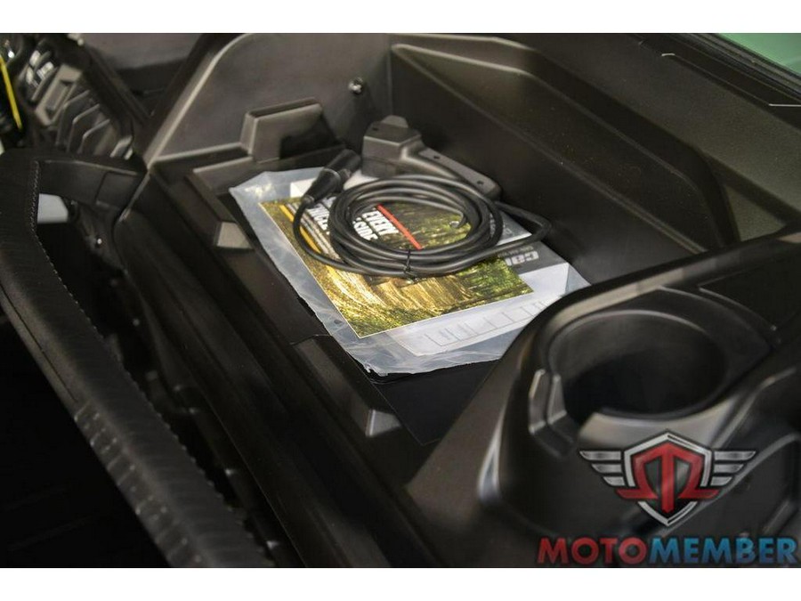 2026 Can-Am Defender DPS HD7 Compass Green