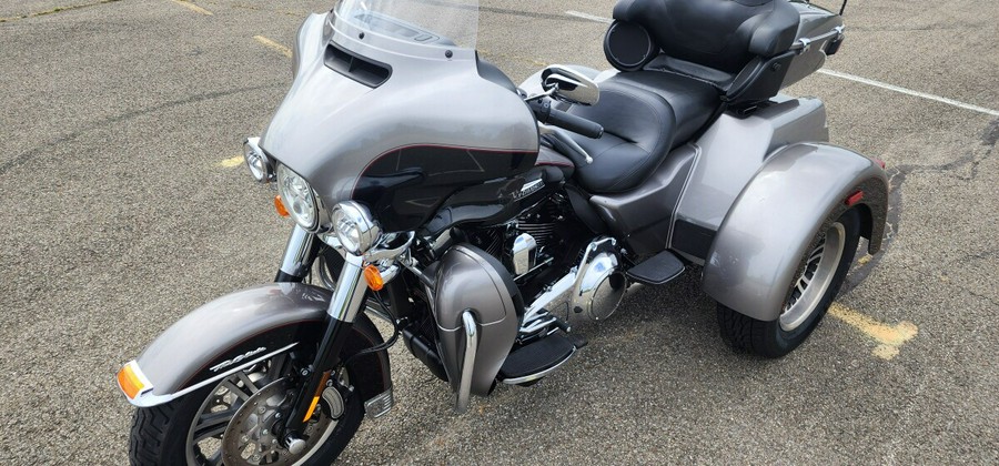 2016 Harley-Davidson® Tri Glide® Ultra FLHTCUTG