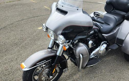 2016 Harley-Davidson® Tri Glide® Ultra FLHTCUTG