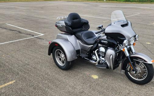 2016 Harley-Davidson® Tri Glide® Ultra FLHTCUTG