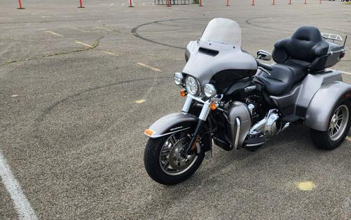 2016 Harley-Davidson® Tri Glide® Ultra FLHTCUTG