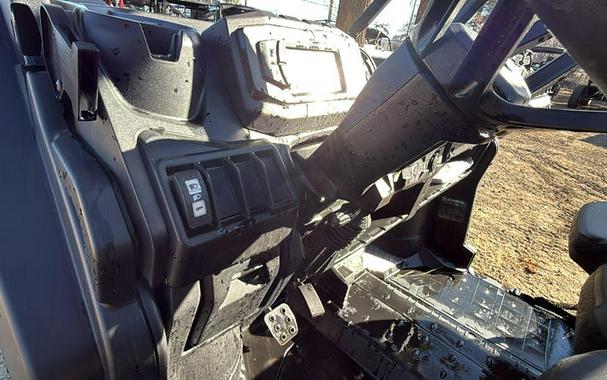 2025 Can-Am® Defender DPS HD10