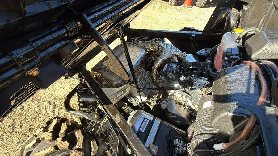 2025 Can-Am® Defender DPS HD10