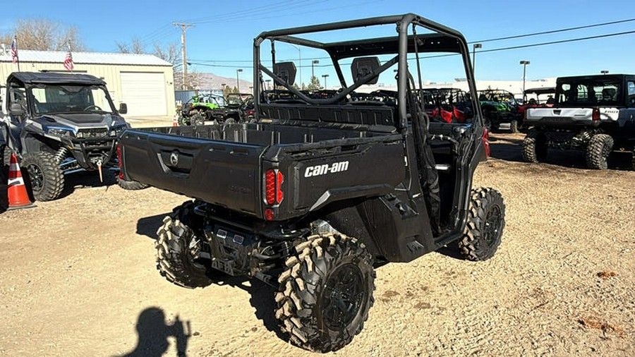 2025 Can-Am® Defender DPS HD10
