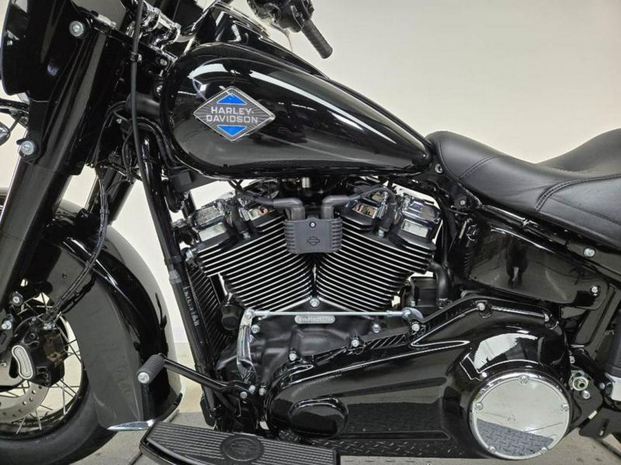 2025 Harley-Davidson® FLHC - Heritage Classic