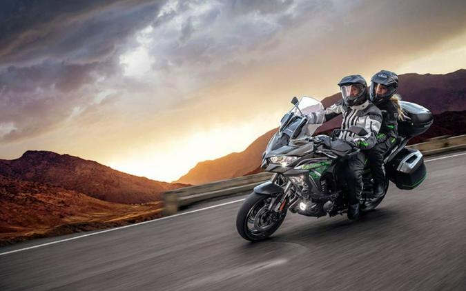 2023 Kawasaki Versys® 1000 SE LT+