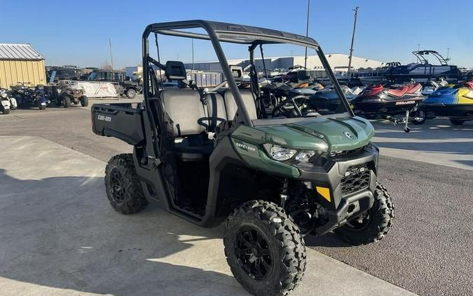 2023 Can-Am Defender DPS HD9