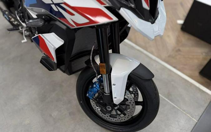 2026 BMW M 1000 XR Light White/M Motorsport