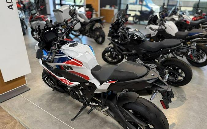 2026 BMW M 1000 XR Light White/M Motorsport