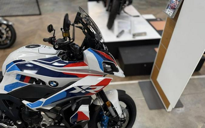 2026 BMW M 1000 XR Light White/M Motorsport