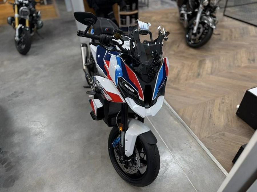2026 BMW M 1000 XR Light White/M Motorsport