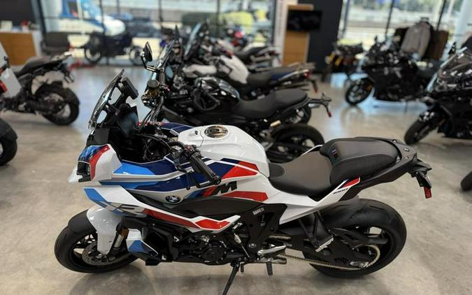 2026 BMW M 1000 XR Light White/M Motorsport