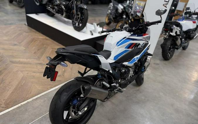 2026 BMW M 1000 XR Light White/M Motorsport