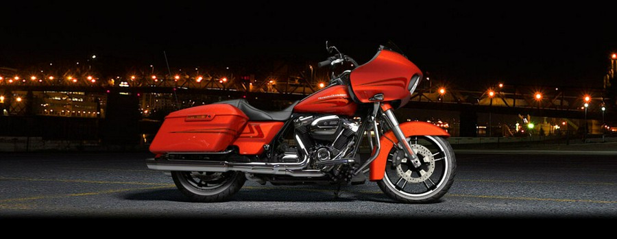 2017 Harley-Davidson® Road Glide® Special Custom Colour Laguna Orange