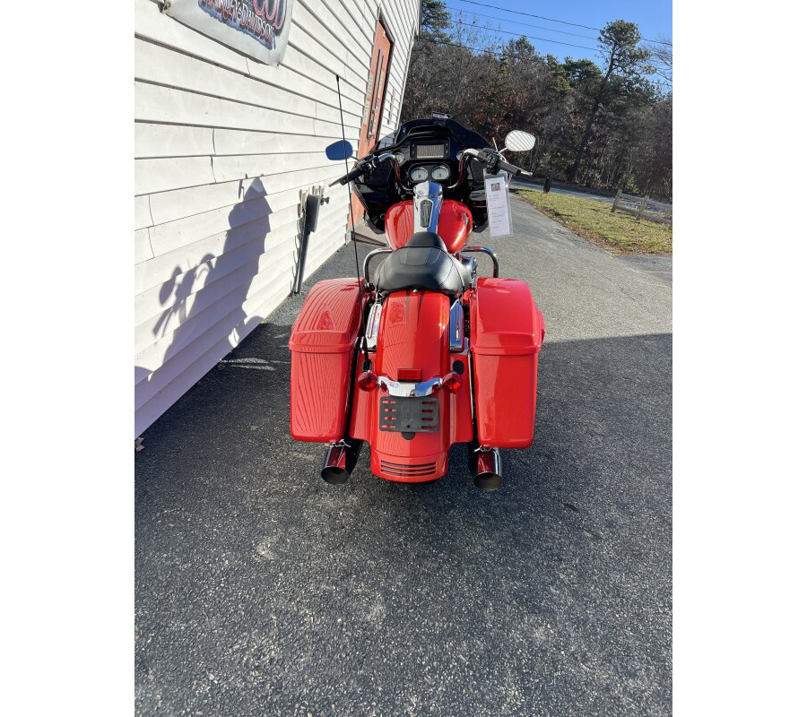 2017 Harley-Davidson® Road Glide® Special Custom Colour Laguna Orange