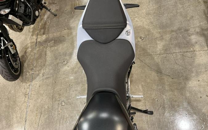 2024 Suzuki GSX-8S CA