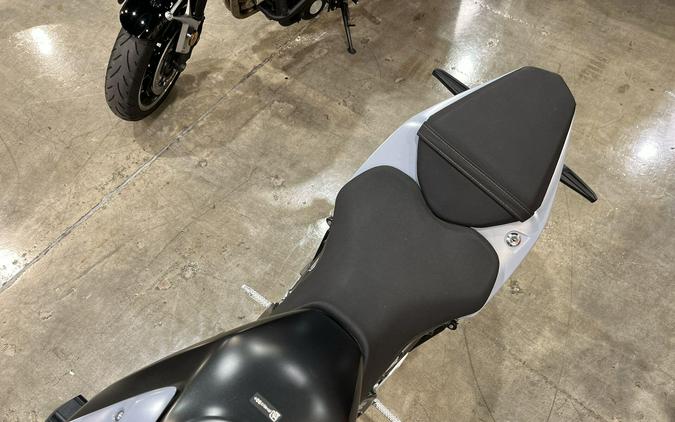 2024 Suzuki GSX-8S CA