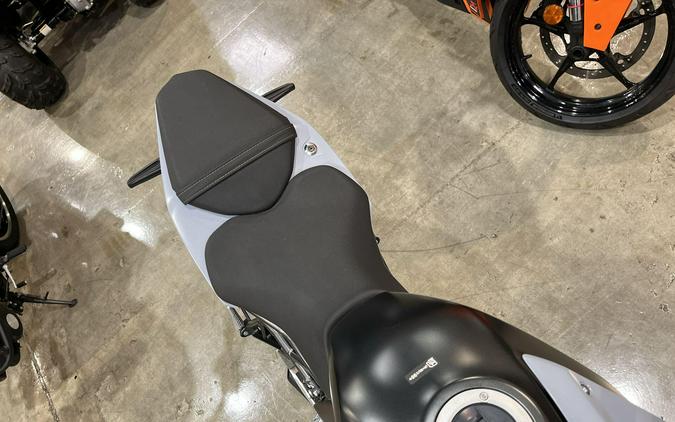 2024 Suzuki GSX-8S CA