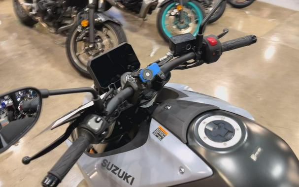 2024 Suzuki GSX-8S CA