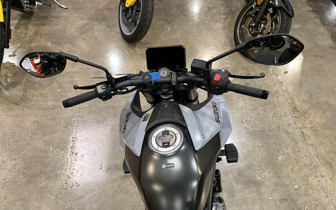 2024 Suzuki GSX-8S CA