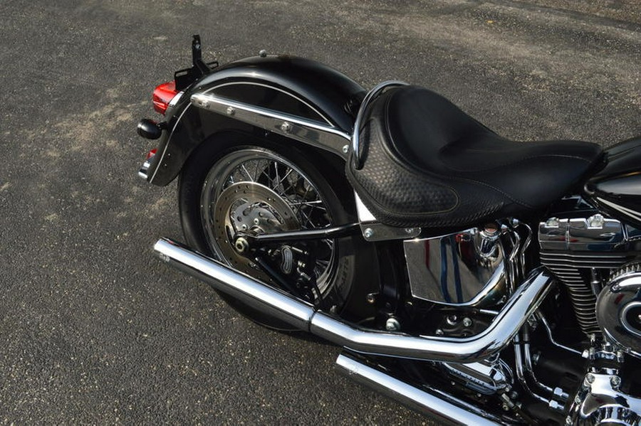 2009 Harley-Davidson® FLSTC - Heritage Softail®