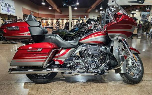 2016 Harley-Davidson CVO™ Road Glide™ Ultra