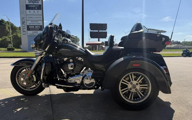 2016 Harley-Davidson® FLHTCUTG - Tri Glide® Ultra