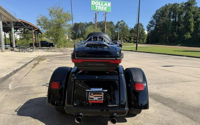 2016 Harley-Davidson® FLHTCUTG - Tri Glide® Ultra