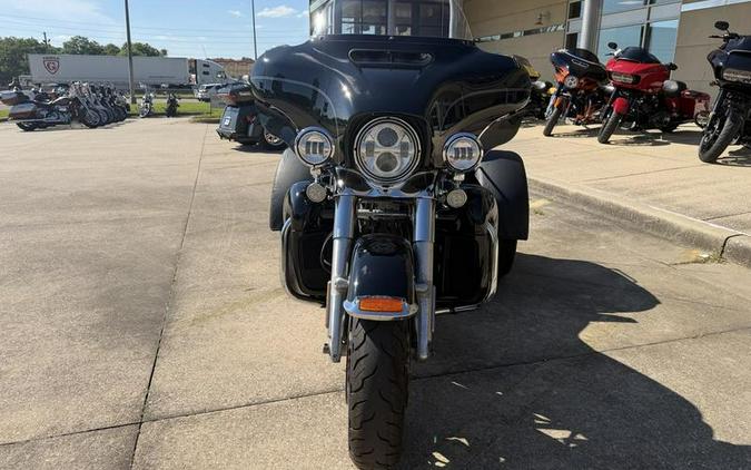 2016 Harley-Davidson® FLHTCUTG - Tri Glide® Ultra