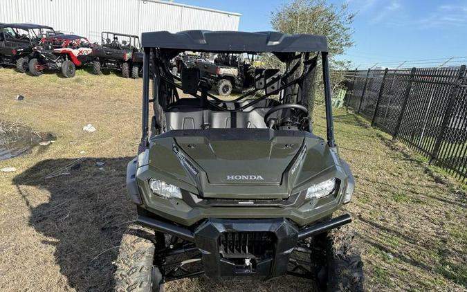 2025 Honda® Pioneer 1000-6 Deluxe Crew