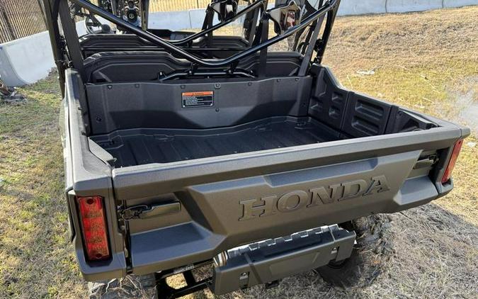 2025 Honda® Pioneer 1000-6 Deluxe Crew