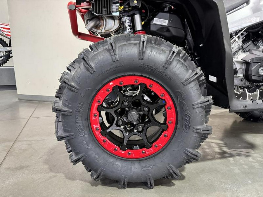 2026 Can-Am® Renegade X mr 1000 R Hyper Silver & Legion Red