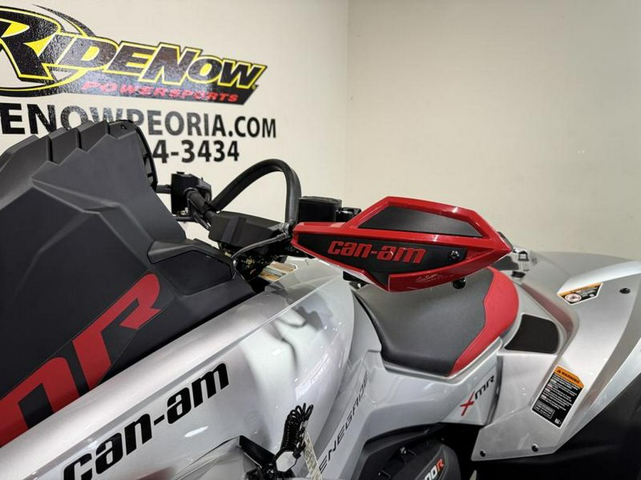 2026 Can-Am® Renegade X mr 1000 R Hyper Silver & Legion Red