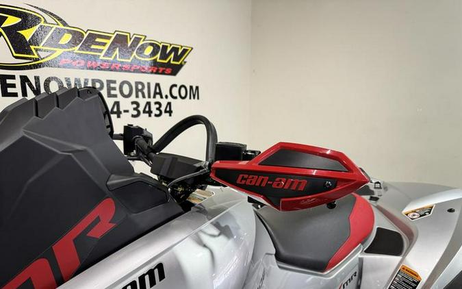 2026 Can-Am® Renegade X mr 1000 R Hyper Silver & Legion Red