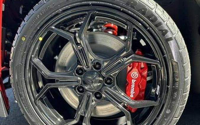 2026 Polaris Slingshot® R AutoDrive Radiant Gray with Indy Red Pearl
