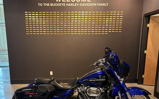 2017 Harley-Davidson® CVO™ Street Glide® Candy Cobalt/Indigo Ink with Mirror Chrome Aggressor Wheels