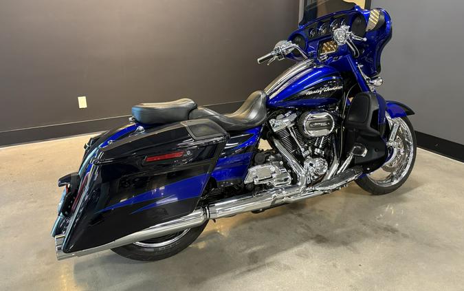 2017 Harley-Davidson® CVO™ Street Glide® Candy Cobalt/Indigo Ink with Mirror Chrome Aggressor Wheels