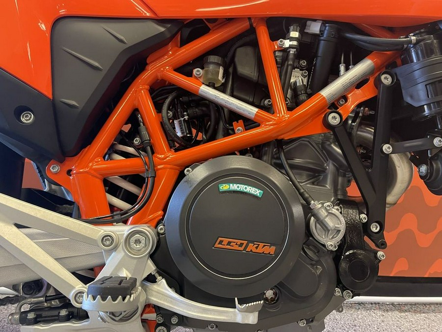 2024 KTM 690 SMC R