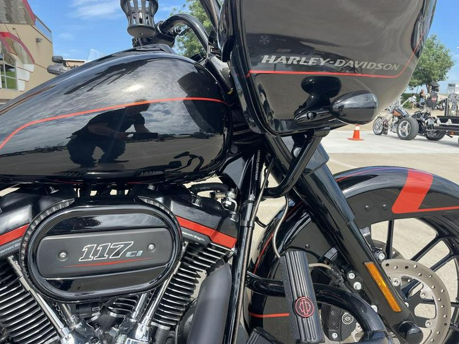 2018 Harley-Davidson® FLTRXSE - CVO™ Road Glide®