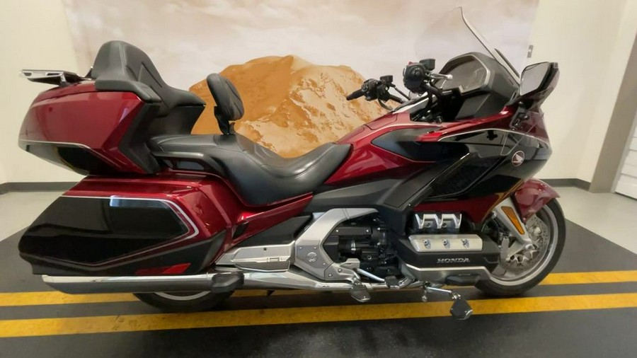 2020 Honda® Gold Wing Tour Candy Ardent Red/Black