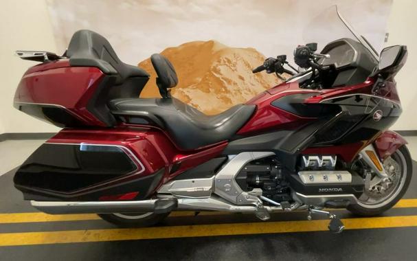 2020 Honda® Gold Wing Tour Candy Ardent Red/Black