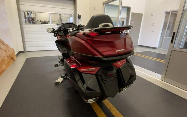 2020 Honda® Gold Wing Tour Candy Ardent Red/Black