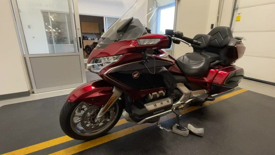 2020 Honda® Gold Wing Tour Candy Ardent Red/Black