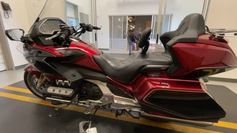 2020 Honda® Gold Wing Tour Candy Ardent Red/Black