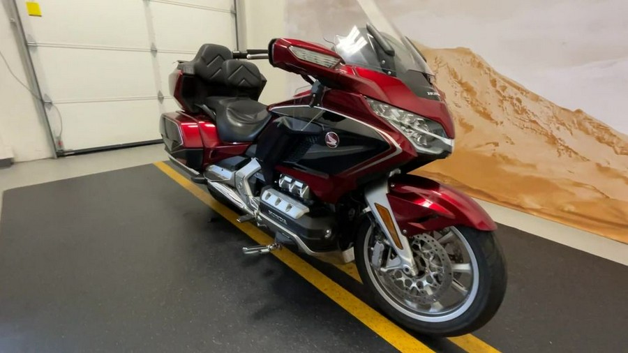 2020 Honda® Gold Wing Tour Candy Ardent Red/Black