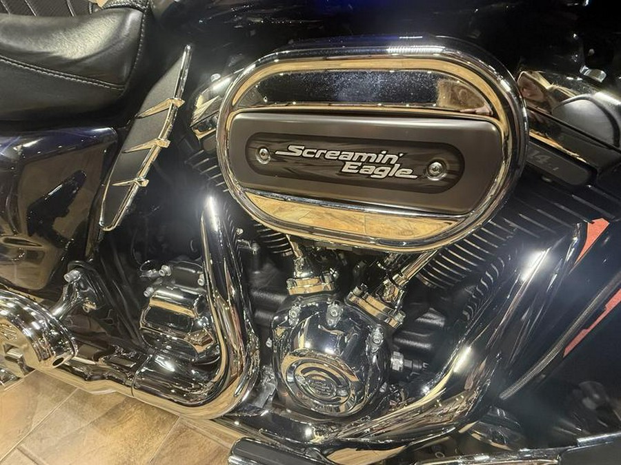 2017 Harley-Davidson® FLHTKSE - CVO™ Limited