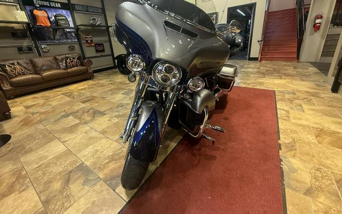 2017 Harley-Davidson® FLHTKSE - CVO™ Limited