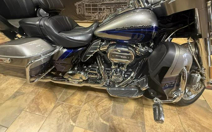 2017 Harley-Davidson® FLHTKSE - CVO™ Limited