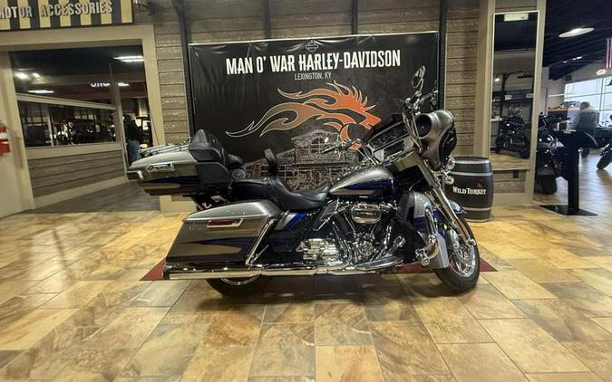 2017 Harley-Davidson® FLHTKSE - CVO™ Limited